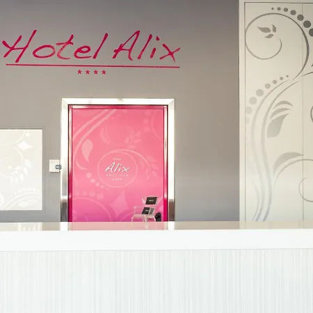 Отель Alix Boutique 4*