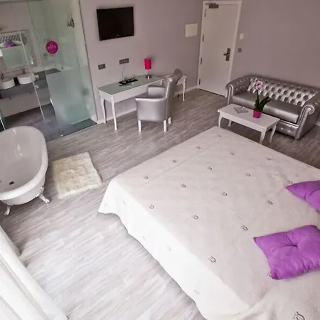 Alix Boutique Отель