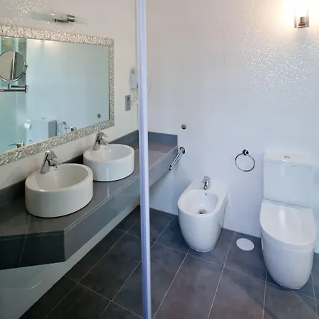 Alix Boutique 4*