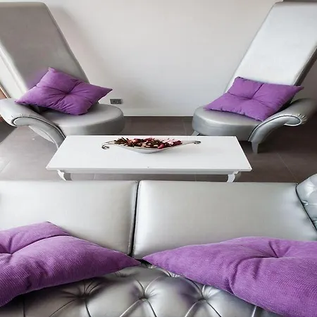 Отель Alix Boutique