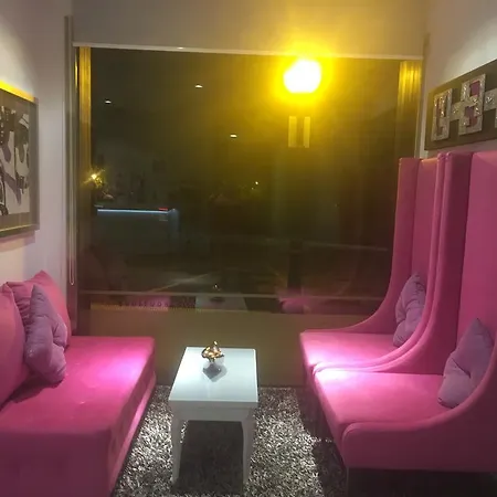 Alix Boutique Артейхо