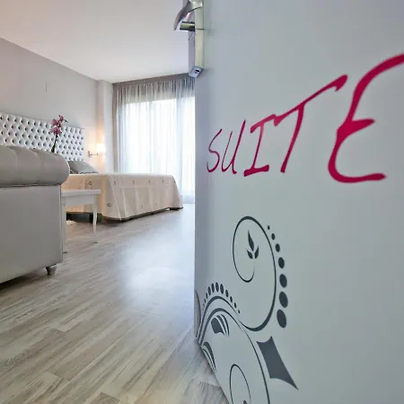 Alix Boutique Hotel 4*