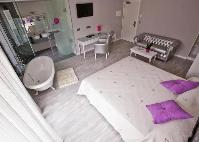 Alix Boutique Hotell 4*