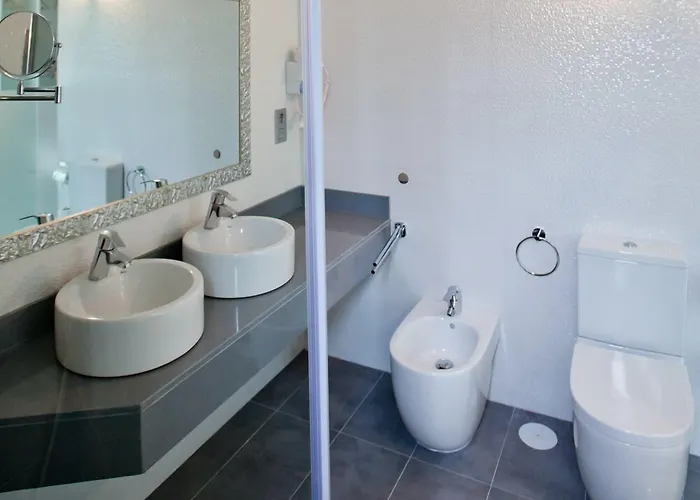 Alix Boutique 4*